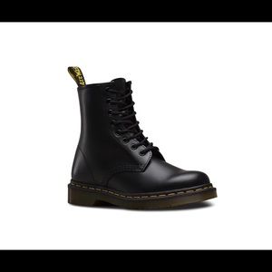Dr. Martens 1460 Smooth Black